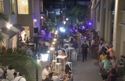 La primavera llega al Mercado Municipal con música y festejos
