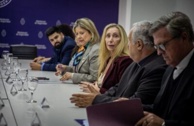 Karina Milei toma la posta: su debut mediático y la sombra de la interna