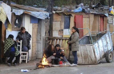 Pobreza en ascenso: más de 261.000 personas bajo la línea en el Gran Tucumán