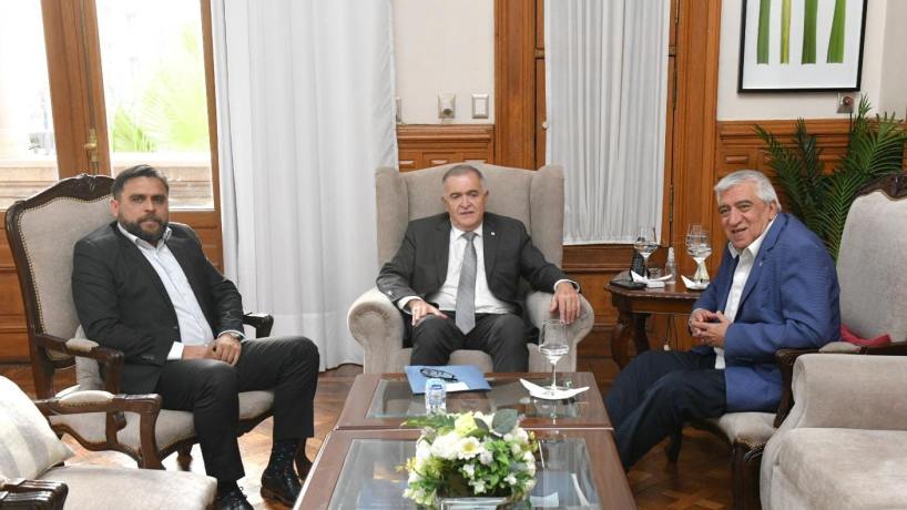 Jaldoista: el plan de reelección se teje con caña y pobreza en baja