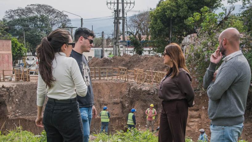 Un puente con historia: Tafí Viejo avanza en la obra que unirá barrios y homenajeará a sus íconos