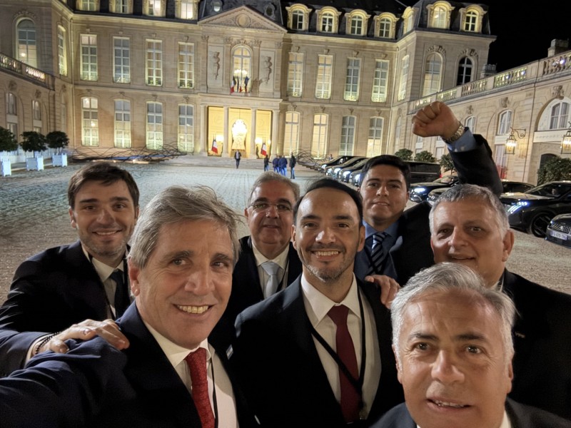 Cena en París: gobernadores y Caputo avanzan en presupuesto, pero las PASO siguen en veremos