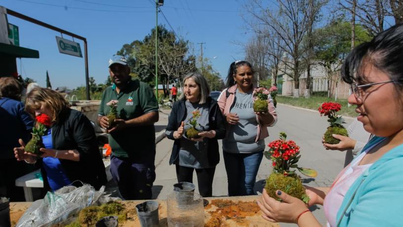 Mamás taficeñas protagonizan la revolución verde con talleres de arte y reciclaje