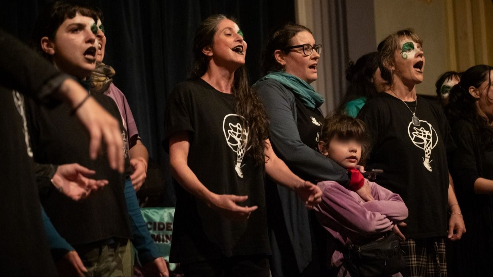 La derecha no tiene quien le cante: el Cancionero Feminista que resiste con música y alegría